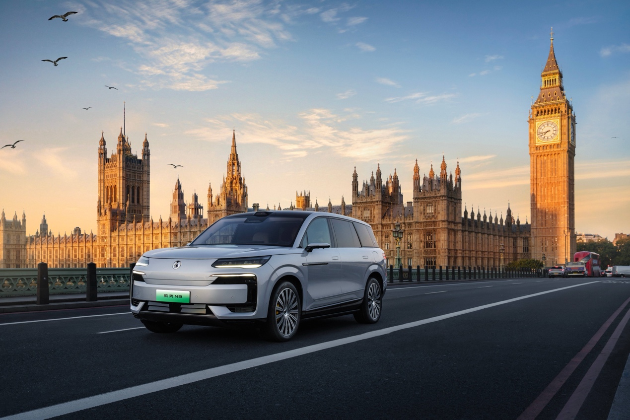 <strong>科技重构旗舰SUV！腾势N9震撼上市不</strong>
