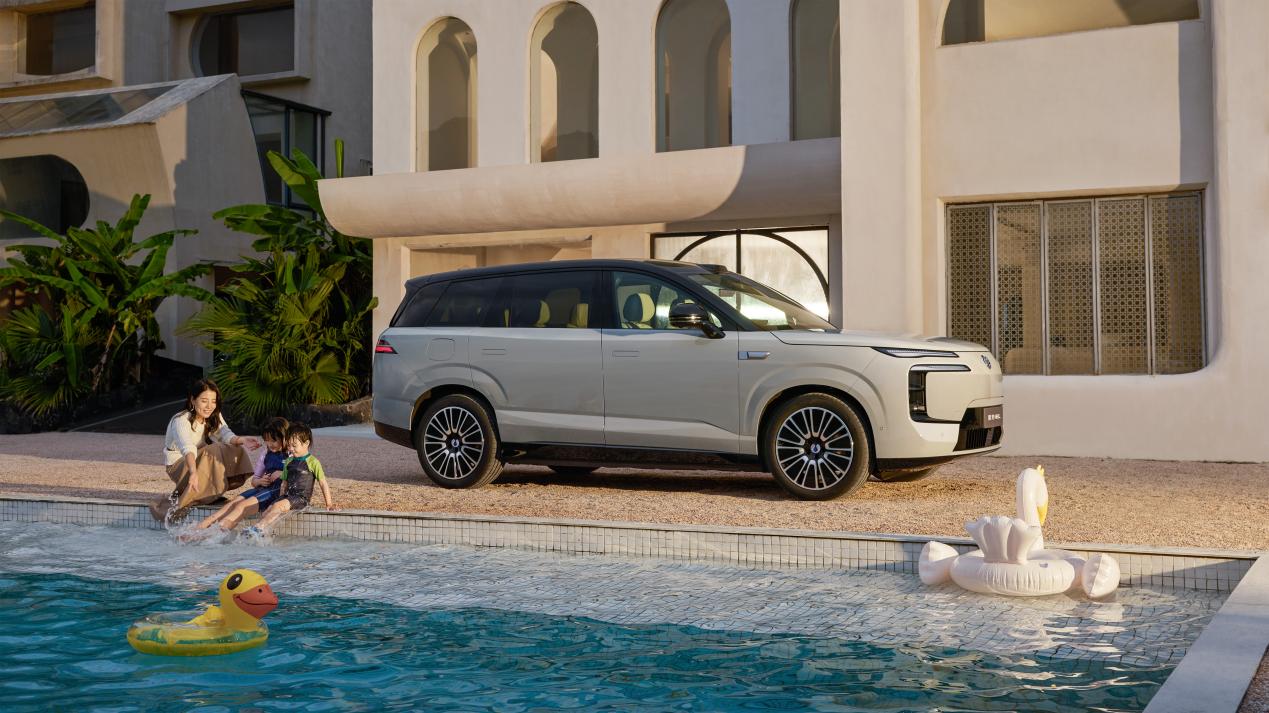 <strong>29.98万元-32.98万元！大六座安全豪华</strong>